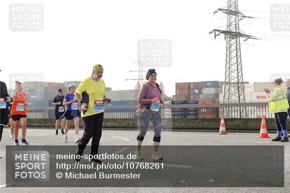 03.10.2026 - Köhlbrandbrückenlauf Michael Burmester http://msf.ph/oto/10768261 03.10.2026 09:26:25 Position 3 3614, 3244, 3507 meine-sportfotos.de