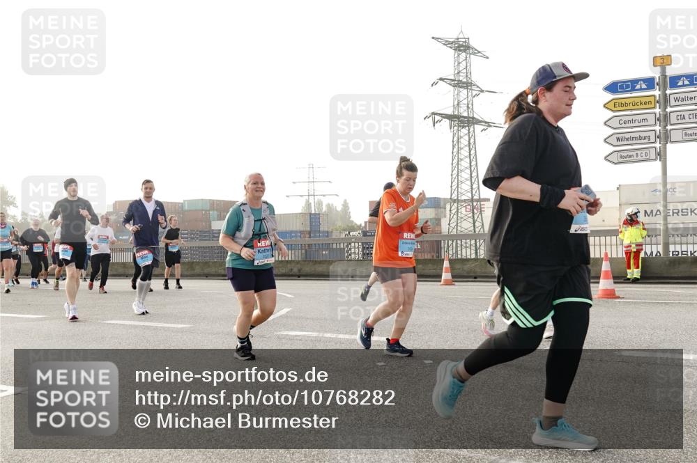 03.10.2026 - Köhlbrandbrückenlauf Michael Burmester http://msf.ph/oto/10768282 03.10.2026 09:26:28 Position 3 3, 50000 meine-sportfotos.de