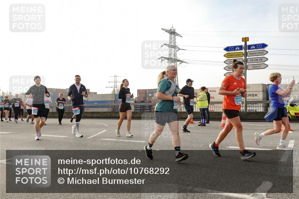 03.10.2026 - Köhlbrandbrückenlauf Michael Burmester http://msf.ph/oto/10768292 03.10.2026 09:26:29 Position 3  meine-sportfotos.de