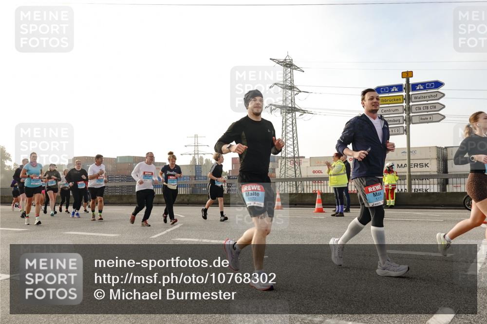 03.10.2026 - Köhlbrandbrückenlauf Michael Burmester http://msf.ph/oto/10768302 03.10.2026 09:26:31 Position 3 1172, 1171 meine-sportfotos.de