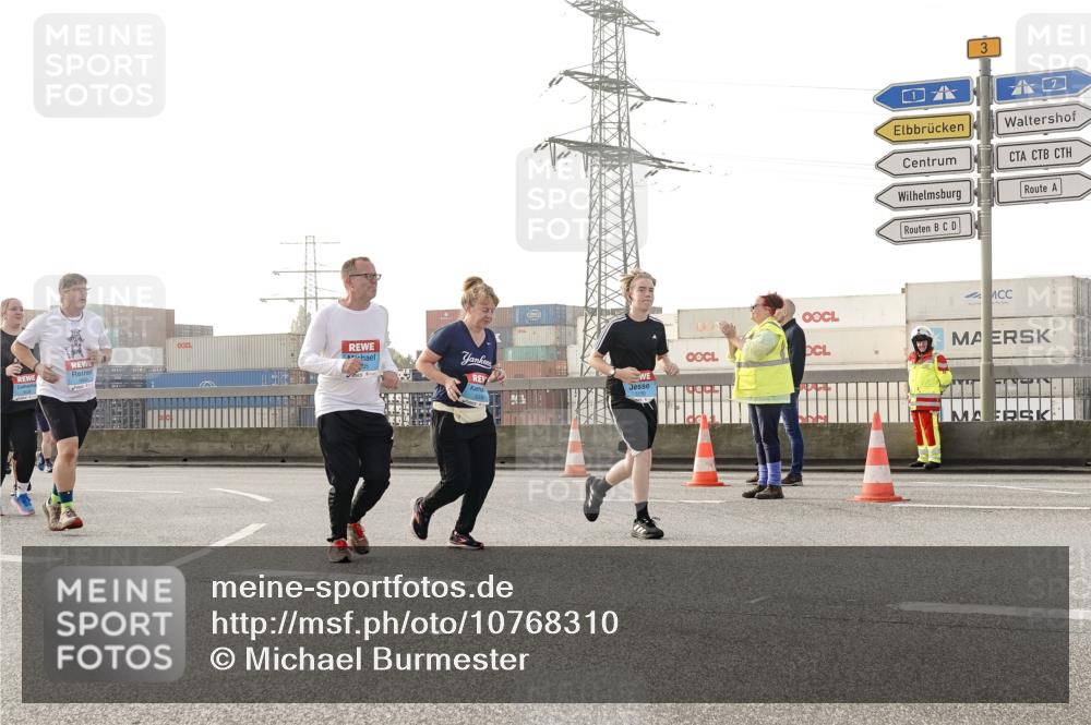 03.10.2026 - Köhlbrandbrückenlauf Michael Burmester http://msf.ph/oto/10768310 03.10.2026 09:26:32 Position 3  meine-sportfotos.de