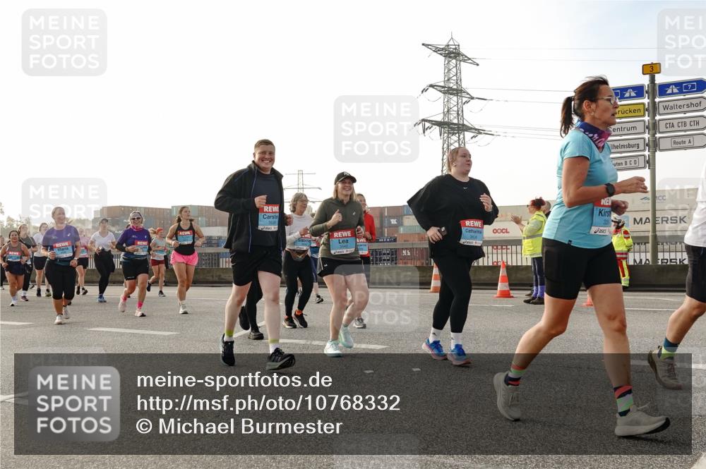 03.10.2026 - Köhlbrandbrückenlauf Michael Burmester http://msf.ph/oto/10768332 03.10.2026 09:26:35 Position 3 3538, 3, 335, 3545, 3638 meine-sportfotos.de