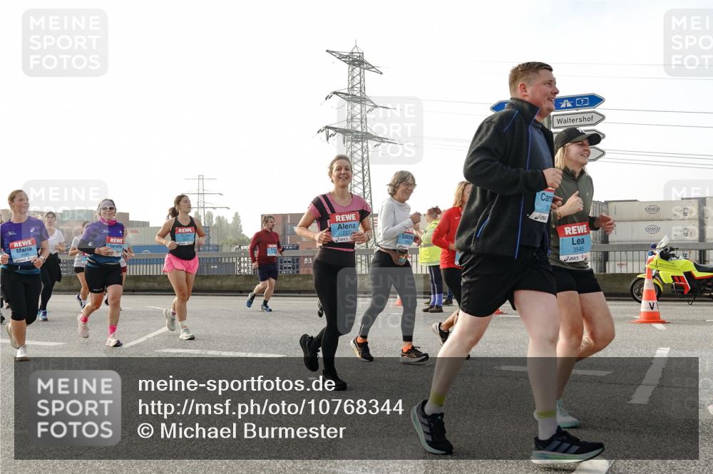 03.10.2026 - Köhlbrandbrückenlauf Michael Burmester http://msf.ph/oto/10768344 03.10.2026 09:26:37 Position 3 227, 3545 meine-sportfotos.de