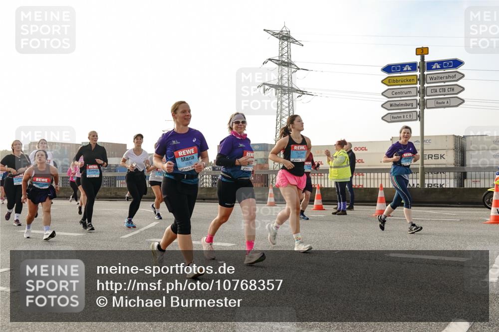 03.10.2026 - Köhlbrandbrückenlauf Michael Burmester http://msf.ph/oto/10768357 03.10.2026 09:26:38 Position 3 3590, 3, 3853 meine-sportfotos.de