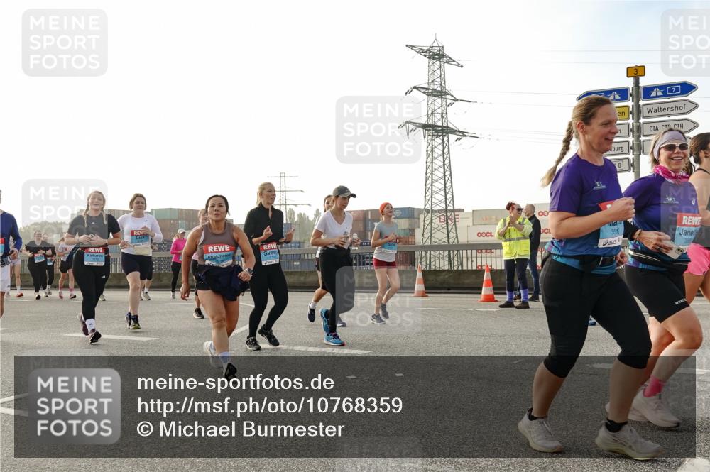 03.10.2026 - Köhlbrandbrückenlauf Michael Burmester http://msf.ph/oto/10768359 03.10.2026 09:26:39 Position 3 00, 35, 368 meine-sportfotos.de