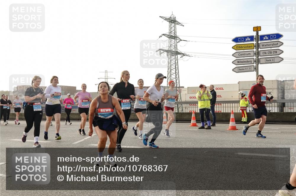 03.10.2026 - Köhlbrandbrückenlauf Michael Burmester http://msf.ph/oto/10768367 03.10.2026 09:26:40 Position 3 2075, 1197 meine-sportfotos.de