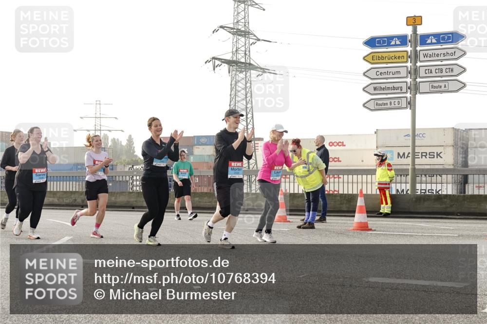 03.10.2026 - Köhlbrandbrückenlauf Michael Burmester http://msf.ph/oto/10768394 03.10.2026 09:26:44 Position 3 3, 14 meine-sportfotos.de