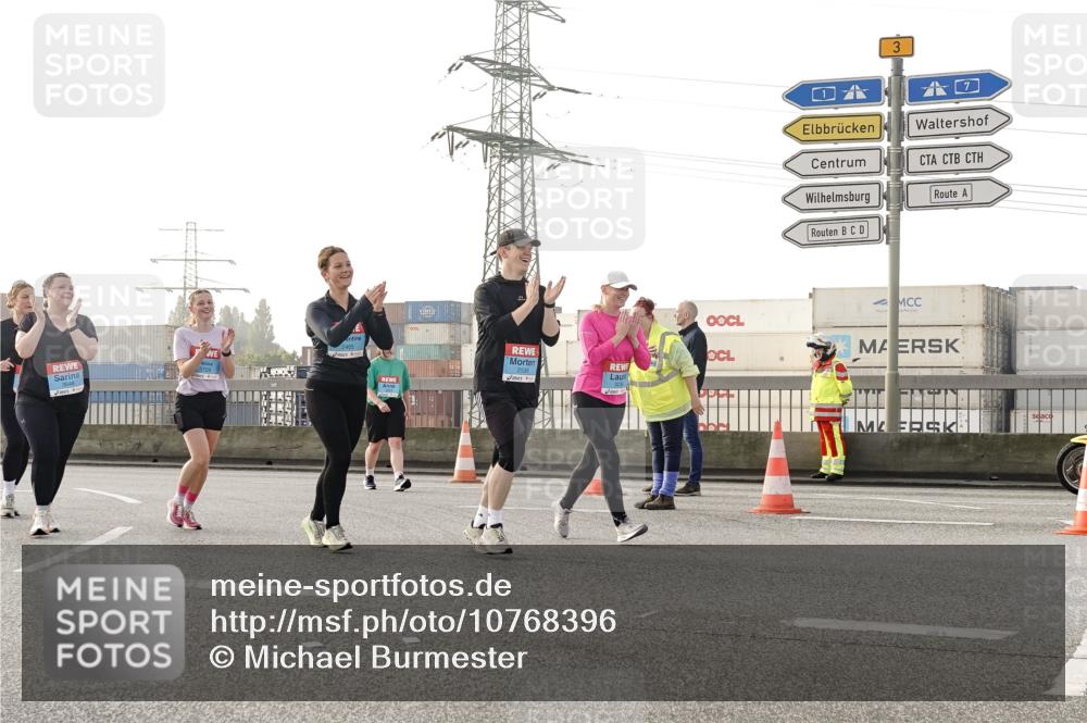03.10.2026 - Köhlbrandbrückenlauf Michael Burmester http://msf.ph/oto/10768396 03.10.2026 09:26:44 Position 3 3, 14 meine-sportfotos.de