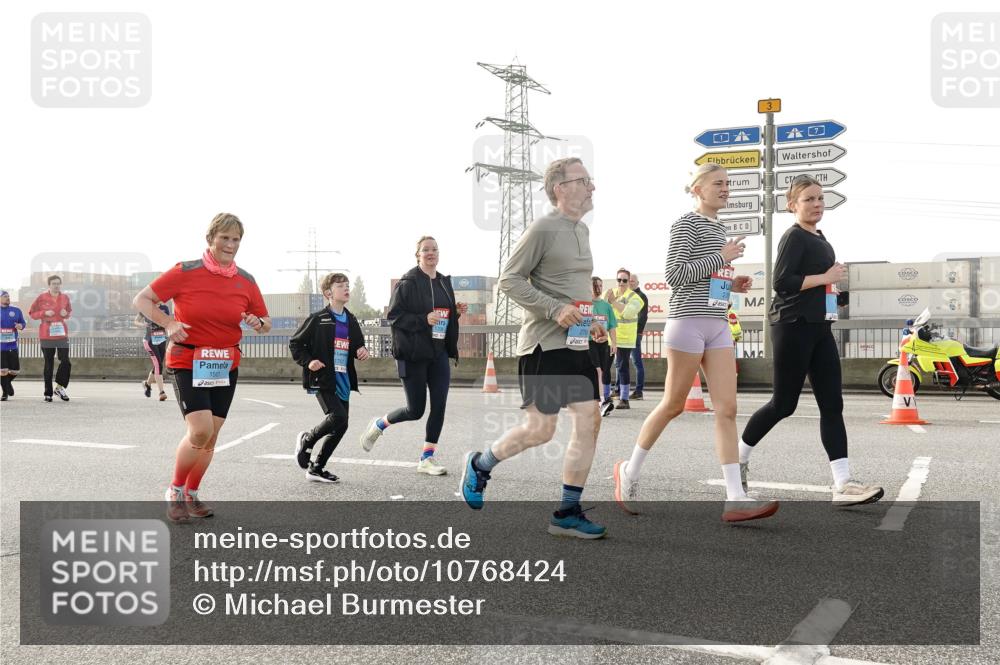03.10.2026 - Köhlbrandbrückenlauf Michael Burmester http://msf.ph/oto/10768424 03.10.2026 09:26:48 Position 3 150 meine-sportfotos.de
