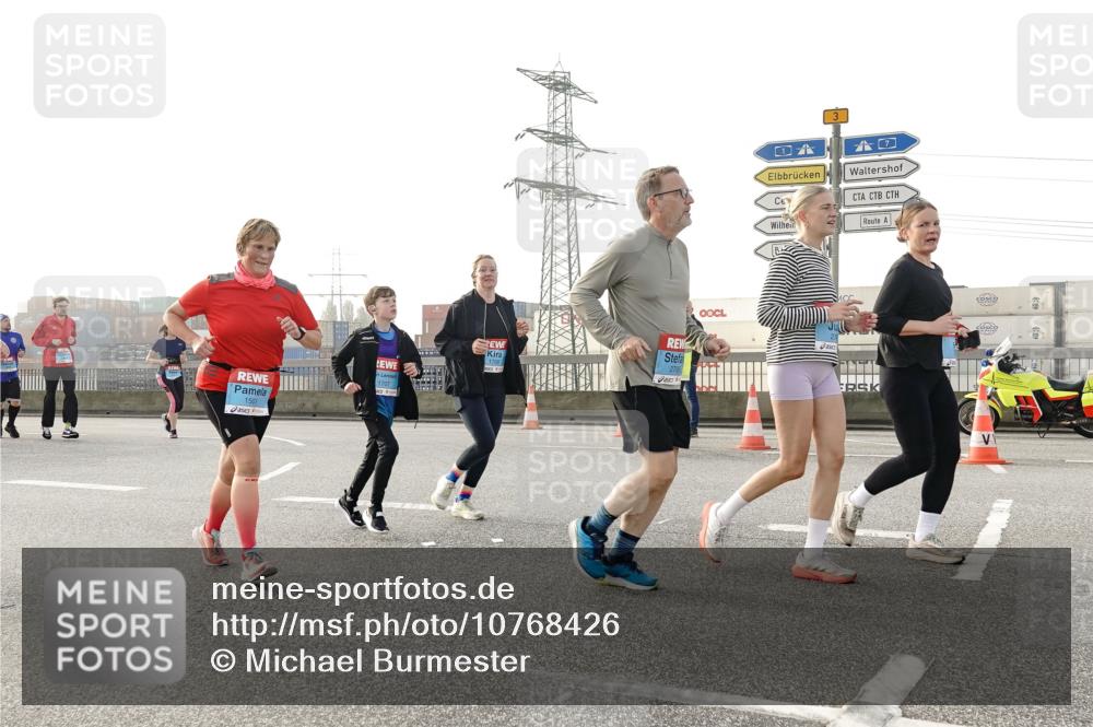 03.10.2026 - Köhlbrandbrückenlauf Michael Burmester http://msf.ph/oto/10768426 03.10.2026 09:26:48 Position 3 1501, 1707, 1709, 3 meine-sportfotos.de