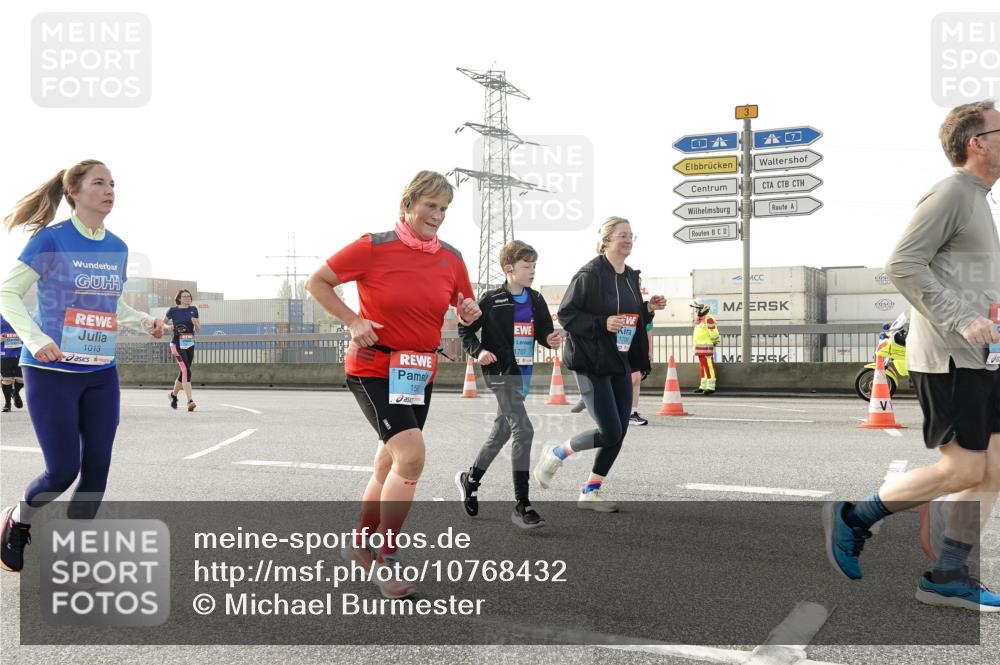 03.10.2026 - Köhlbrandbrückenlauf Michael Burmester http://msf.ph/oto/10768432 03.10.2026 09:26:48 Position 3 3, 1709, 1013, 150, 1707 meine-sportfotos.de