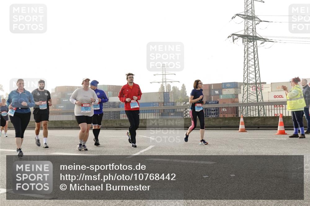 03.10.2026 - Köhlbrandbrückenlauf Michael Burmester http://msf.ph/oto/10768442 03.10.2026 09:26:51 Position 3  meine-sportfotos.de