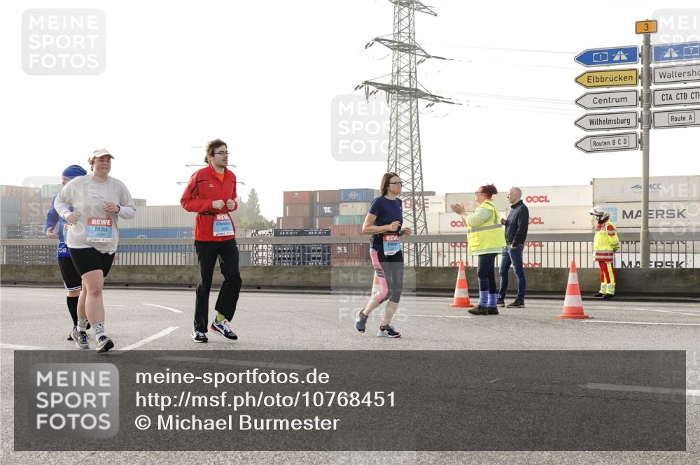 03.10.2026 - Köhlbrandbrückenlauf Michael Burmester http://msf.ph/oto/10768451 03.10.2026 09:26:51 Position 3 3, 7, 3568 meine-sportfotos.de