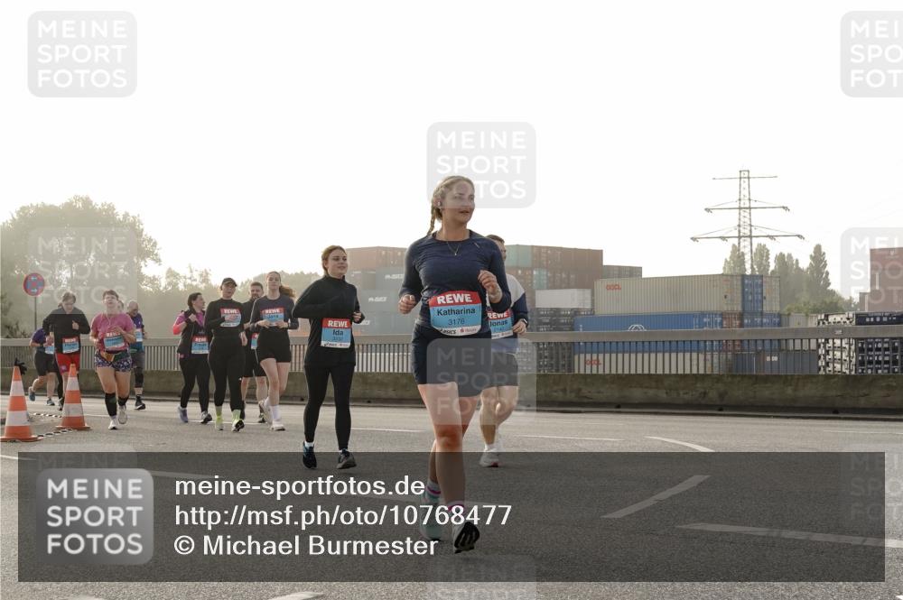 03.10.2026 - Köhlbrandbrückenlauf Michael Burmester http://msf.ph/oto/10768477 03.10.2026 09:26:56 Position 3 3176, 2142 meine-sportfotos.de