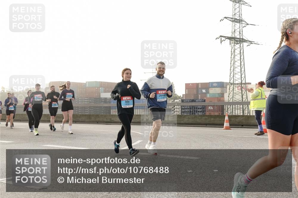03.10.2026 - Köhlbrandbrückenlauf Michael Burmester http://msf.ph/oto/10768488 03.10.2026 09:26:58 Position 3 3232 meine-sportfotos.de