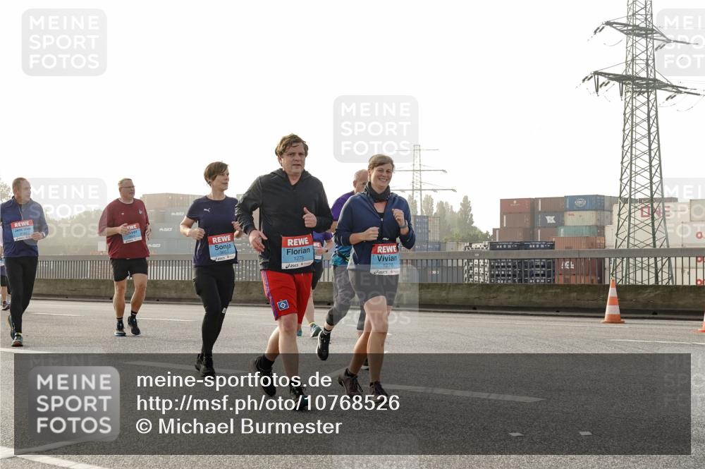 03.10.2026 - Köhlbrandbrückenlauf Michael Burmester http://msf.ph/oto/10768526 03.10.2026 09:27:04 Position 3 1275, 1276 meine-sportfotos.de