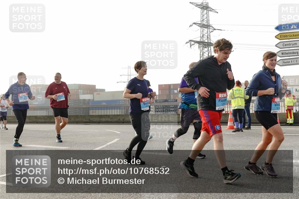 03.10.2026 - Köhlbrandbrückenlauf Michael Burmester http://msf.ph/oto/10768532 03.10.2026 09:27:05 Position 3 1, 1275 meine-sportfotos.de