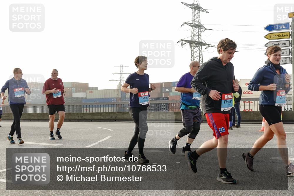 03.10.2026 - Köhlbrandbrückenlauf Michael Burmester http://msf.ph/oto/10768533 03.10.2026 09:27:06 Position 3 1, 1275, 1276 meine-sportfotos.de