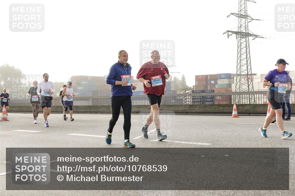 03.10.2026 - Köhlbrandbrückenlauf Michael Burmester http://msf.ph/oto/10768539 03.10.2026 09:27:07 Position 3  meine-sportfotos.de