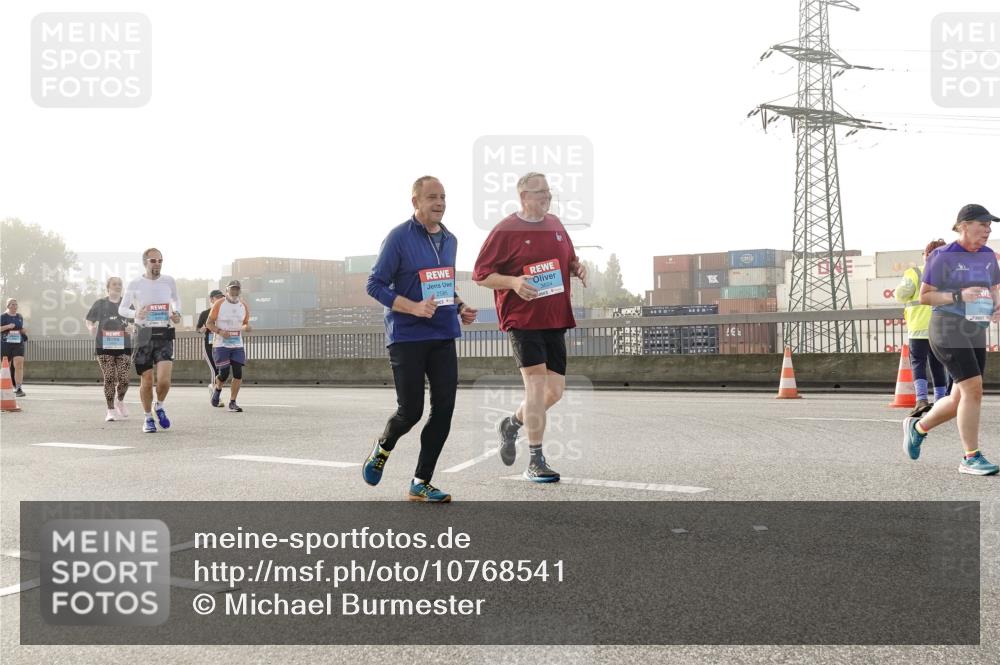 03.10.2026 - Köhlbrandbrückenlauf Michael Burmester http://msf.ph/oto/10768541 03.10.2026 09:27:07 Position 3 2585 meine-sportfotos.de