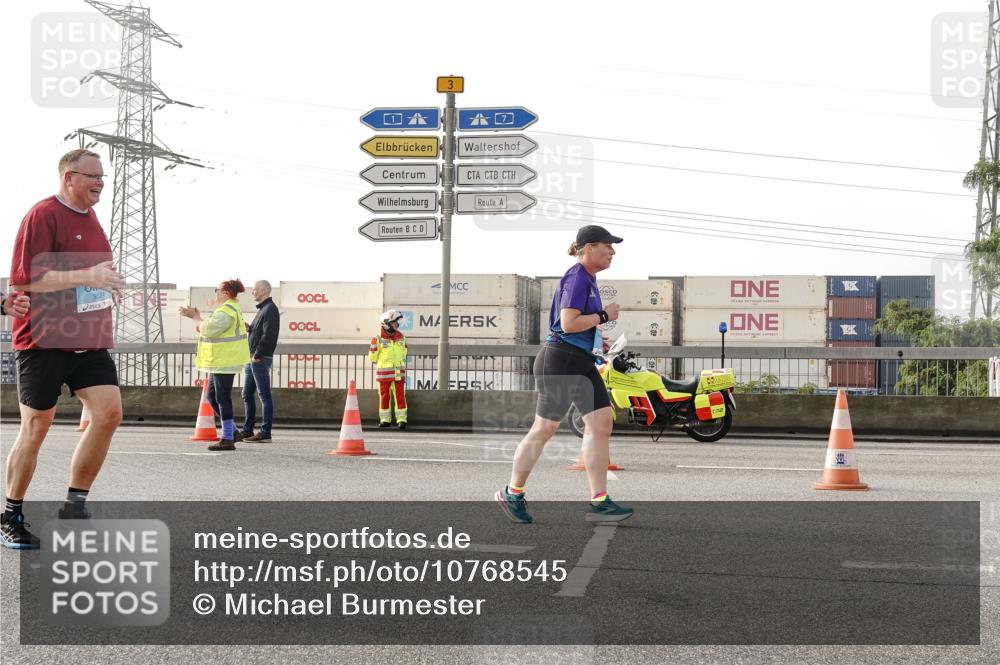 03.10.2026 - Köhlbrandbrückenlauf Michael Burmester http://msf.ph/oto/10768545 03.10.2026 09:27:08 Position 3  meine-sportfotos.de