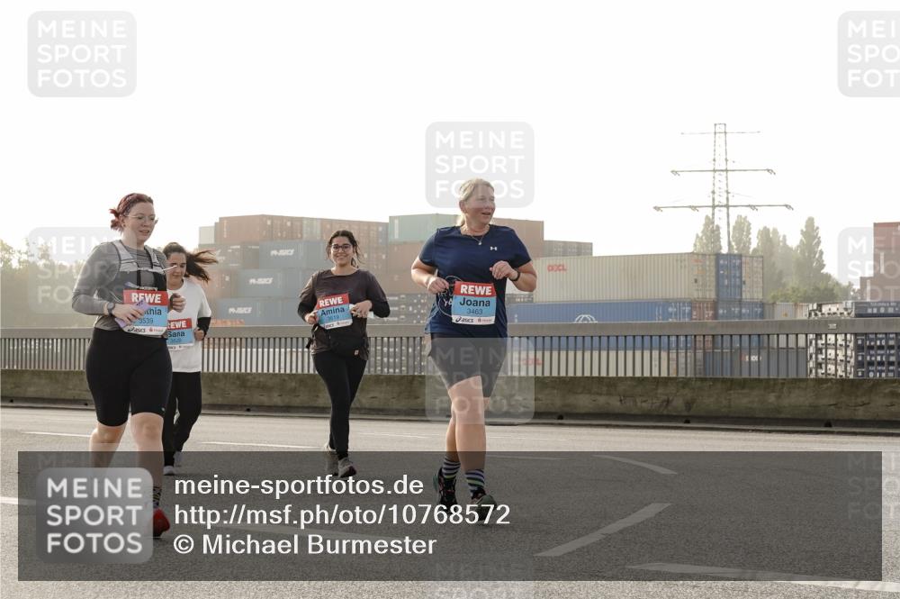 03.10.2026 - Köhlbrandbrückenlauf Michael Burmester http://msf.ph/oto/10768572 03.10.2026 09:27:14 Position 3 3539, 3519, 3463 meine-sportfotos.de