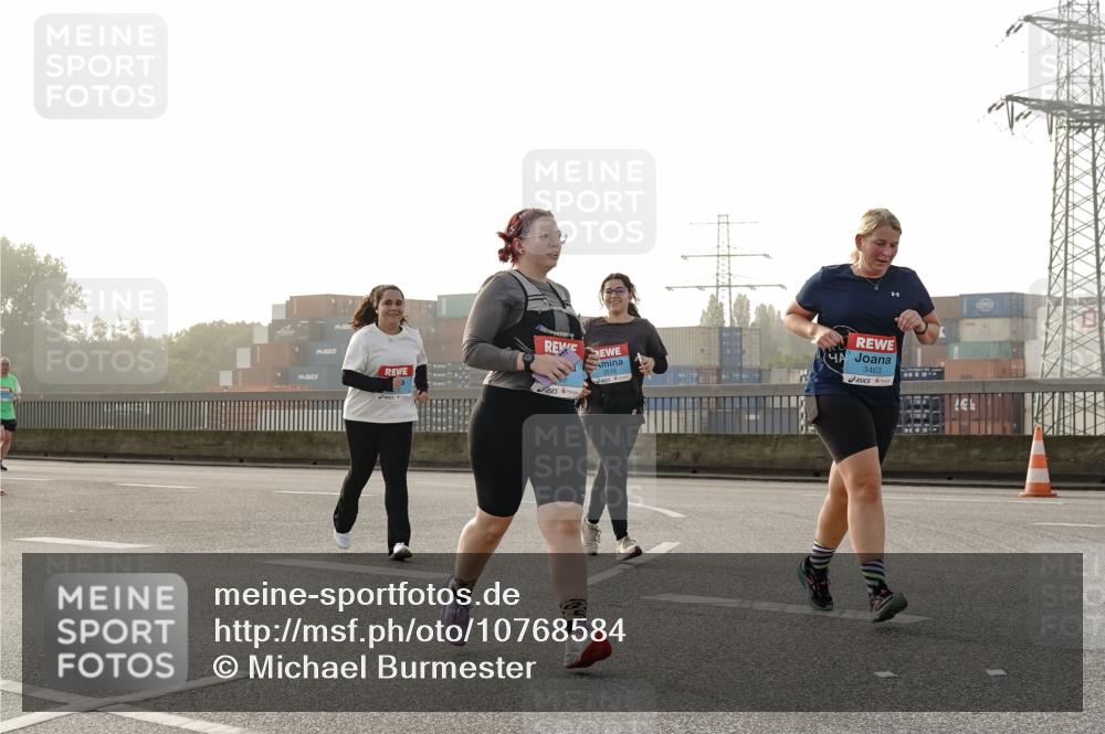 03.10.2026 - Köhlbrandbrückenlauf Michael Burmester http://msf.ph/oto/10768584 03.10.2026 09:27:15 Position 3 3519, 3463 meine-sportfotos.de