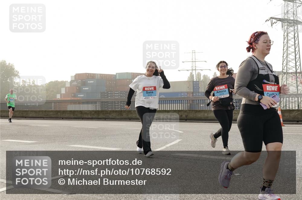 03.10.2026 - Köhlbrandbrückenlauf Michael Burmester http://msf.ph/oto/10768592 03.10.2026 09:27:16 Position 3 3520, 3519 meine-sportfotos.de