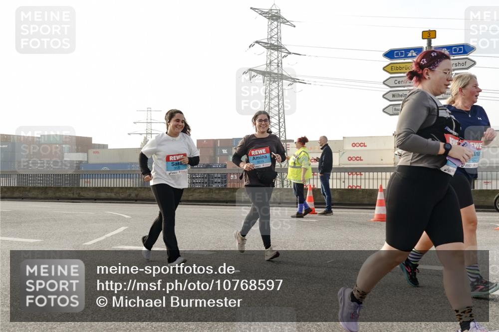 03.10.2026 - Köhlbrandbrückenlauf Michael Burmester http://msf.ph/oto/10768597 03.10.2026 09:27:17 Position 3 3520, 3519, 3, 5463 meine-sportfotos.de