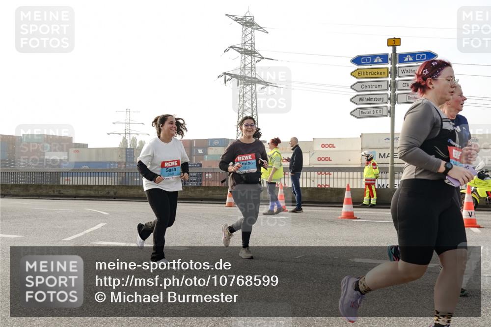 03.10.2026 - Köhlbrandbrückenlauf Michael Burmester http://msf.ph/oto/10768599 03.10.2026 09:27:17 Position 3 3520, 3519 meine-sportfotos.de