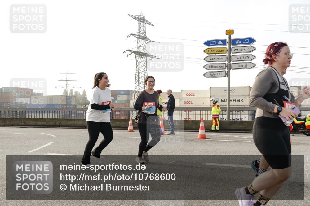 03.10.2026 - Köhlbrandbrückenlauf Michael Burmester http://msf.ph/oto/10768600 03.10.2026 09:27:17 Position 3  meine-sportfotos.de