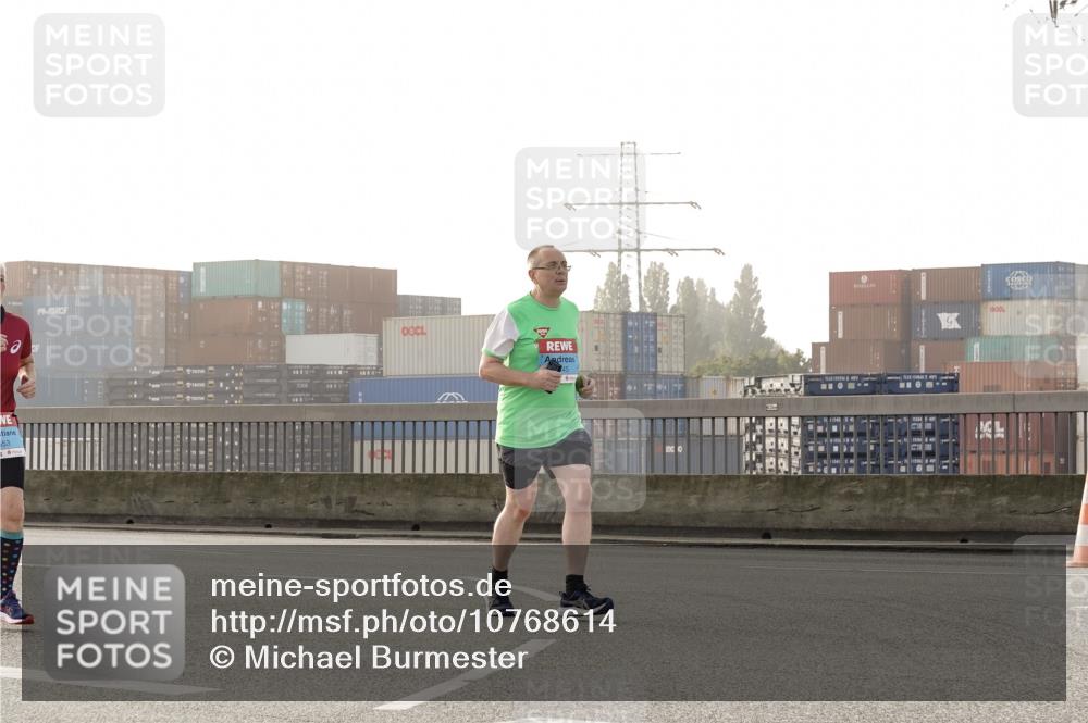 03.10.2026 - Köhlbrandbrückenlauf Michael Burmester http://msf.ph/oto/10768614 03.10.2026 09:27:22 Position 3 553 meine-sportfotos.de
