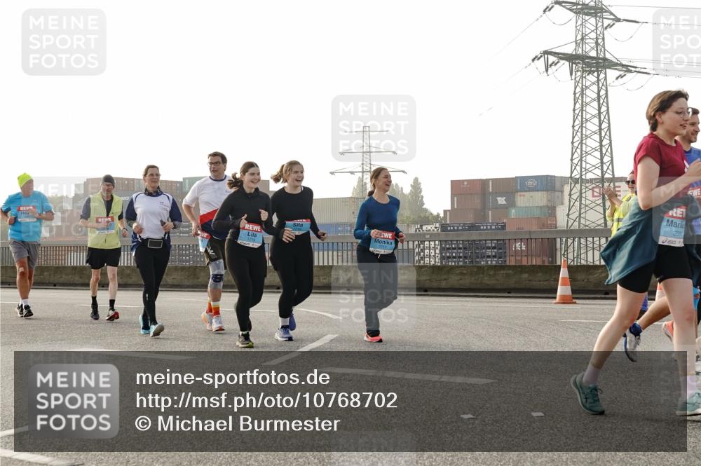 03.10.2026 - Köhlbrandbrückenlauf Michael Burmester http://msf.ph/oto/10768702 03.10.2026 09:27:46 Position 3 1719, 3584 meine-sportfotos.de