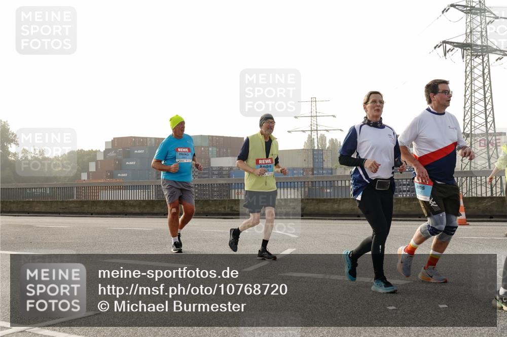 03.10.2026 - Köhlbrandbrückenlauf Michael Burmester http://msf.ph/oto/10768720 03.10.2026 09:27:49 Position 3  meine-sportfotos.de