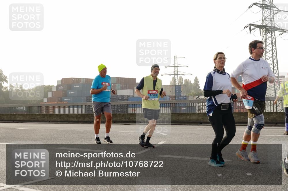 03.10.2026 - Köhlbrandbrückenlauf Michael Burmester http://msf.ph/oto/10768722 03.10.2026 09:27:49 Position 3  meine-sportfotos.de