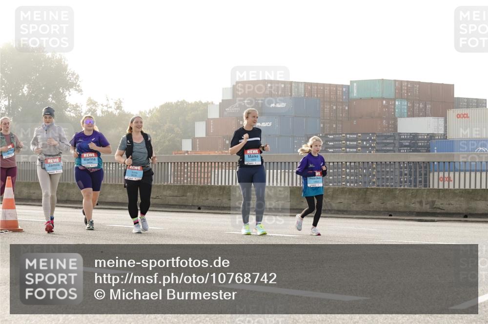 03.10.2026 - Köhlbrandbrückenlauf Michael Burmester http://msf.ph/oto/10768742 03.10.2026 09:28:05 Position 3  meine-sportfotos.de