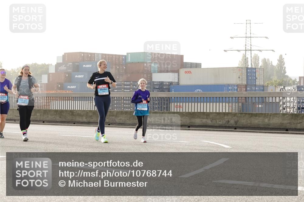03.10.2026 - Köhlbrandbrückenlauf Michael Burmester http://msf.ph/oto/10768744 03.10.2026 09:28:07 Position 3 3494, 3839, 19, 320 meine-sportfotos.de