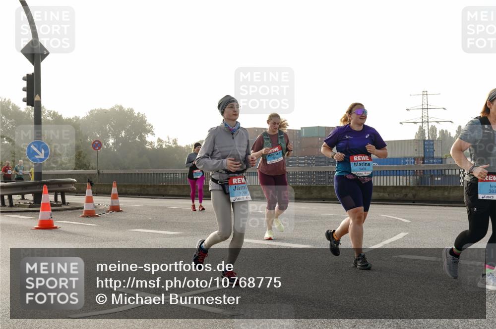03.10.2026 - Köhlbrandbrückenlauf Michael Burmester http://msf.ph/oto/10768775 03.10.2026 09:28:11 Position 3 1995, 3494, 383 meine-sportfotos.de