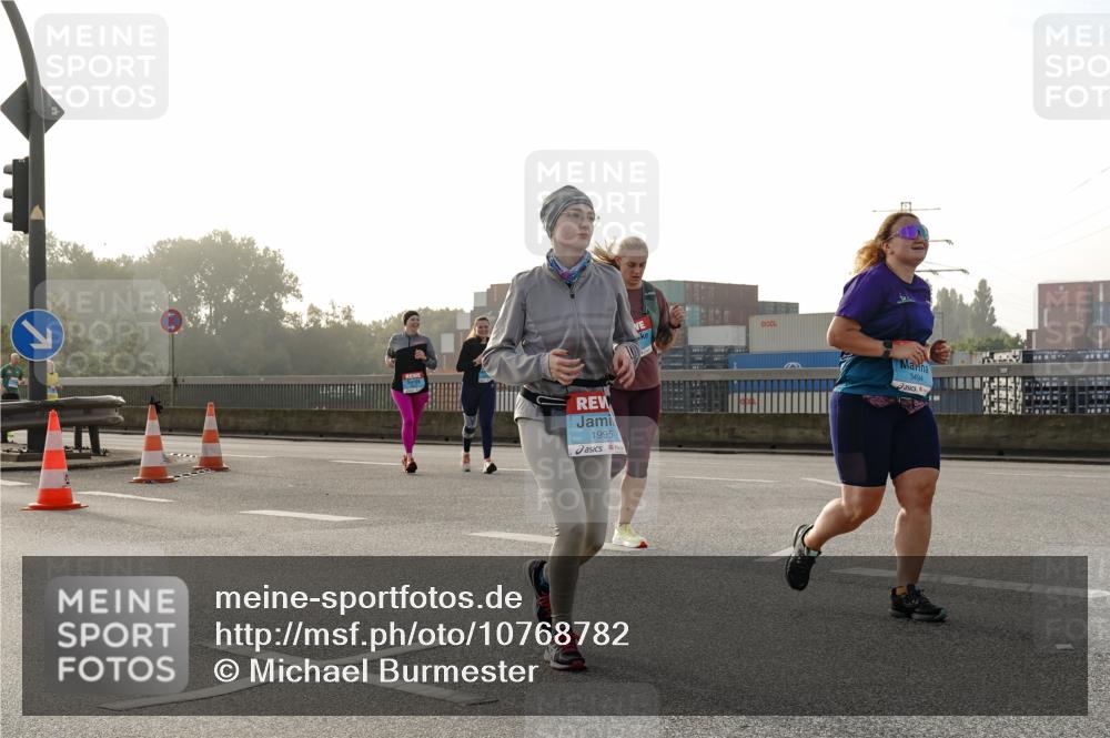 03.10.2026 - Köhlbrandbrückenlauf Michael Burmester http://msf.ph/oto/10768782 03.10.2026 09:28:12 Position 3 1995, 3494 meine-sportfotos.de