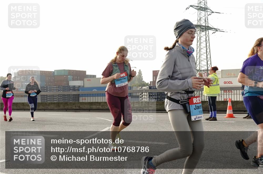 03.10.2026 - Köhlbrandbrückenlauf Michael Burmester http://msf.ph/oto/10768786 03.10.2026 09:28:13 Position 3 3691, 1995 meine-sportfotos.de