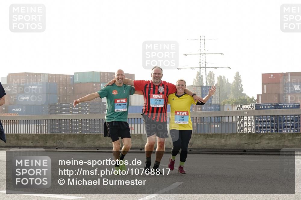 03.10.2026 - Köhlbrandbrückenlauf Michael Burmester http://msf.ph/oto/10768817 03.10.2026 09:28:28 Position 3 19, 1725, 3516, 2001 meine-sportfotos.de
