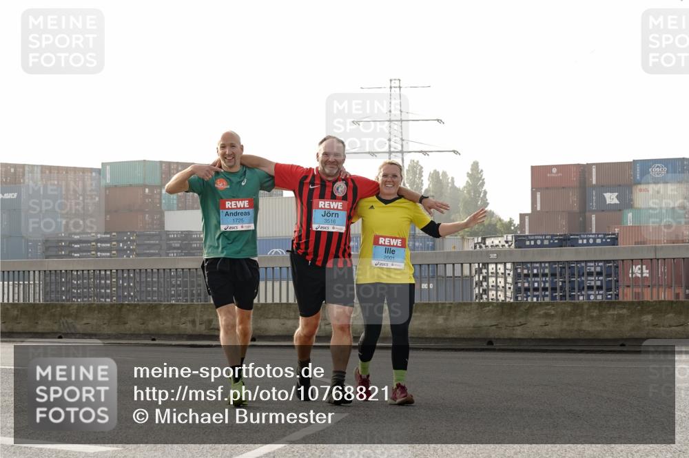 03.10.2026 - Köhlbrandbrückenlauf Michael Burmester http://msf.ph/oto/10768821 03.10.2026 09:28:28 Position 3 1725, 3516, 2001, 1548607453 meine-sportfotos.de