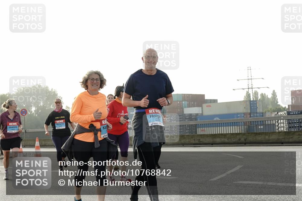 03.10.2026 - Köhlbrandbrückenlauf Michael Burmester http://msf.ph/oto/10768842 03.10.2026 09:28:32 Position 3 3288 meine-sportfotos.de