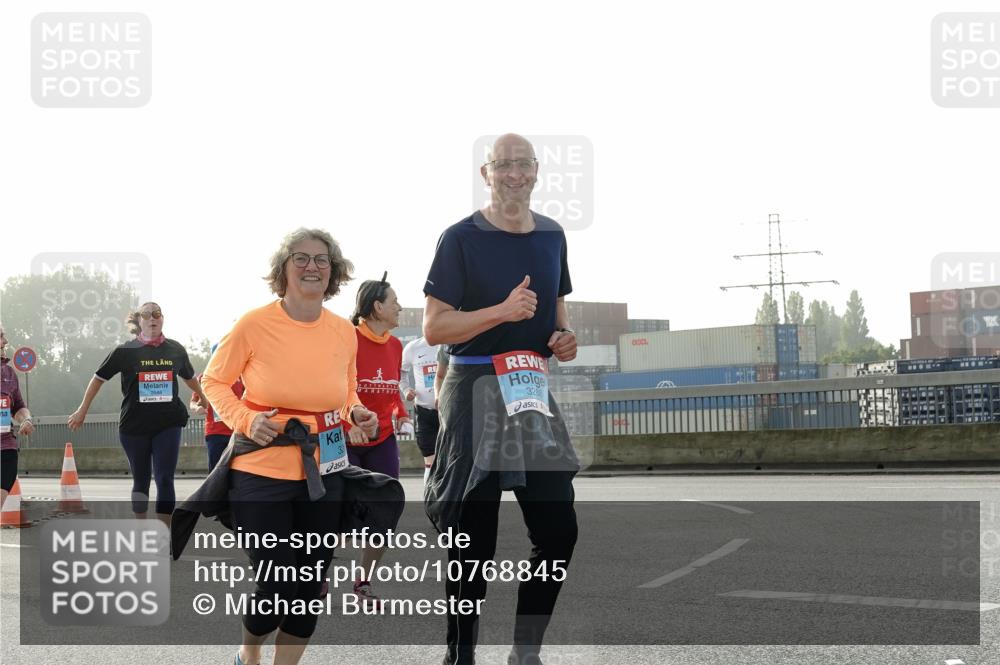 03.10.2026 - Köhlbrandbrückenlauf Michael Burmester http://msf.ph/oto/10768845 03.10.2026 09:28:32 Position 3 3288 meine-sportfotos.de