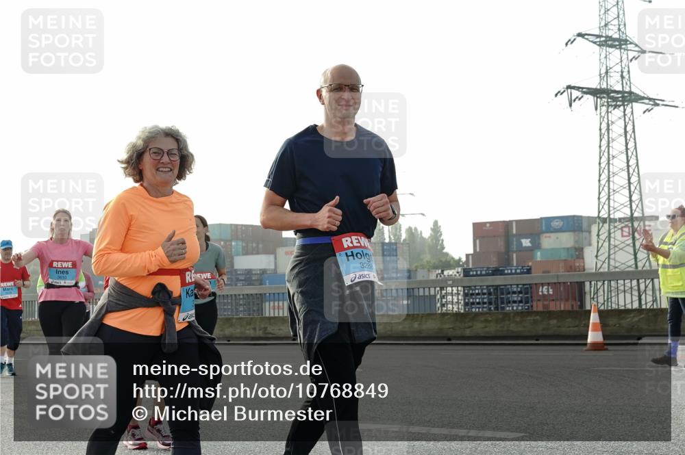 03.10.2026 - Köhlbrandbrückenlauf Michael Burmester http://msf.ph/oto/10768849 03.10.2026 09:28:32 Position 3 3610, 3288 meine-sportfotos.de