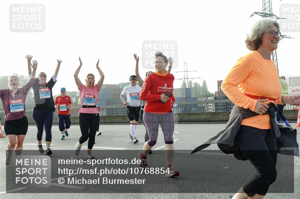 03.10.2026 - Köhlbrandbrückenlauf Michael Burmester http://msf.ph/oto/10768854 03.10.2026 09:28:33 Position 3 3610 meine-sportfotos.de