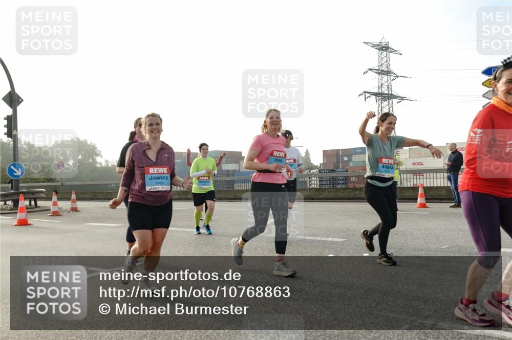03.10.2026 - Köhlbrandbrückenlauf Michael Burmester http://msf.ph/oto/10768863 03.10.2026 09:28:35 Position 3 3665, 3626 meine-sportfotos.de