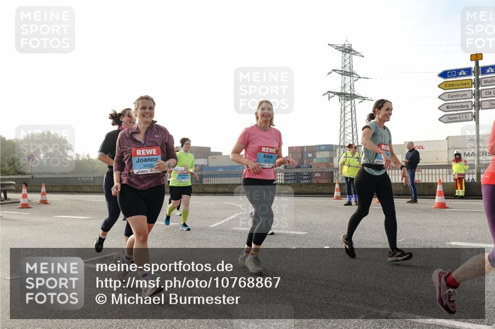 03.10.2026 - Köhlbrandbrückenlauf Michael Burmester http://msf.ph/oto/10768867 03.10.2026 09:28:35 Position 3 3665, 3610 meine-sportfotos.de