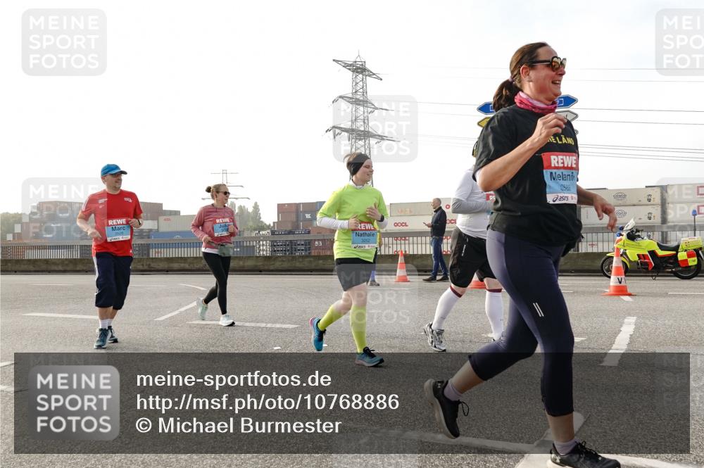 03.10.2026 - Köhlbrandbrückenlauf Michael Burmester http://msf.ph/oto/10768886 03.10.2026 09:28:37 Position 3 2588 meine-sportfotos.de