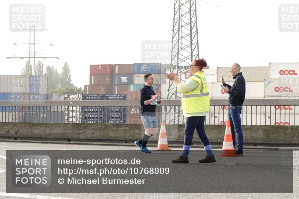 03.10.2026 - Köhlbrandbrückenlauf Michael Burmester http://msf.ph/oto/10768909 03.10.2026 09:28:45 Position 3 320, 10151354 meine-sportfotos.de
